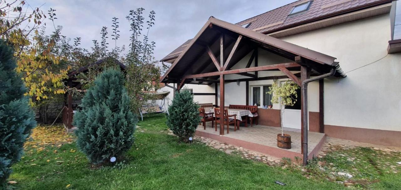 Casa de oaspeti Laura Rîşnov Esterno foto