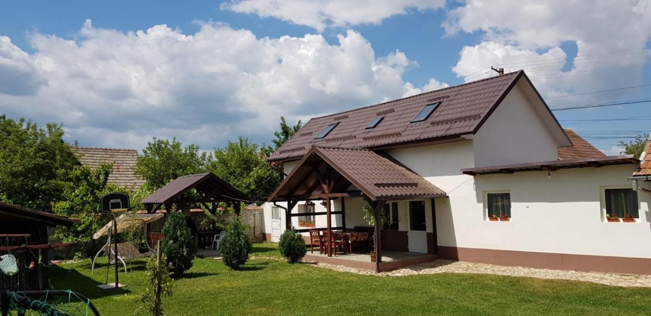 Casa de oaspeti Laura Rîşnov Esterno foto