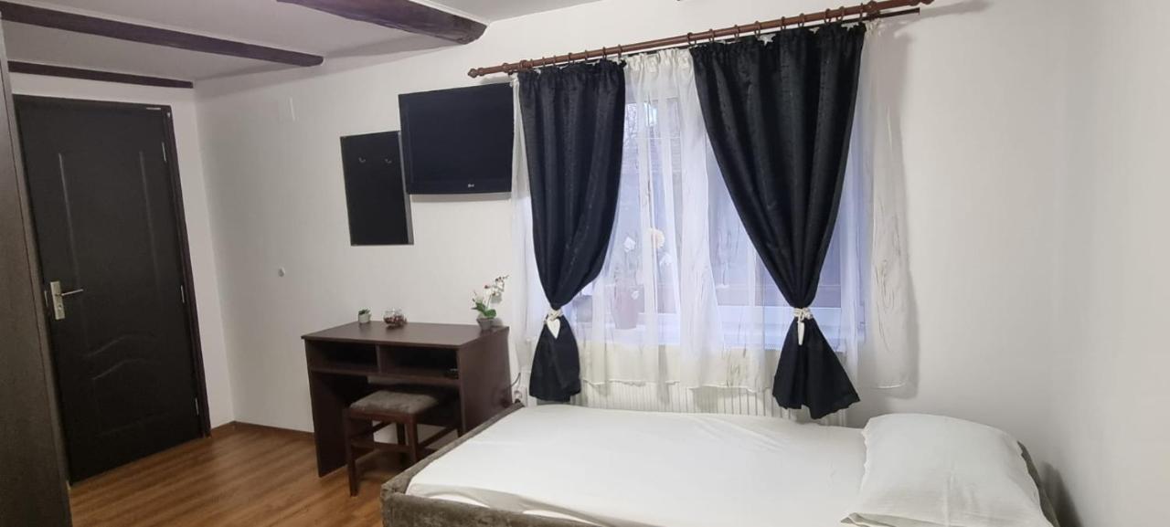 Casa de oaspeti Laura Rîşnov Esterno foto