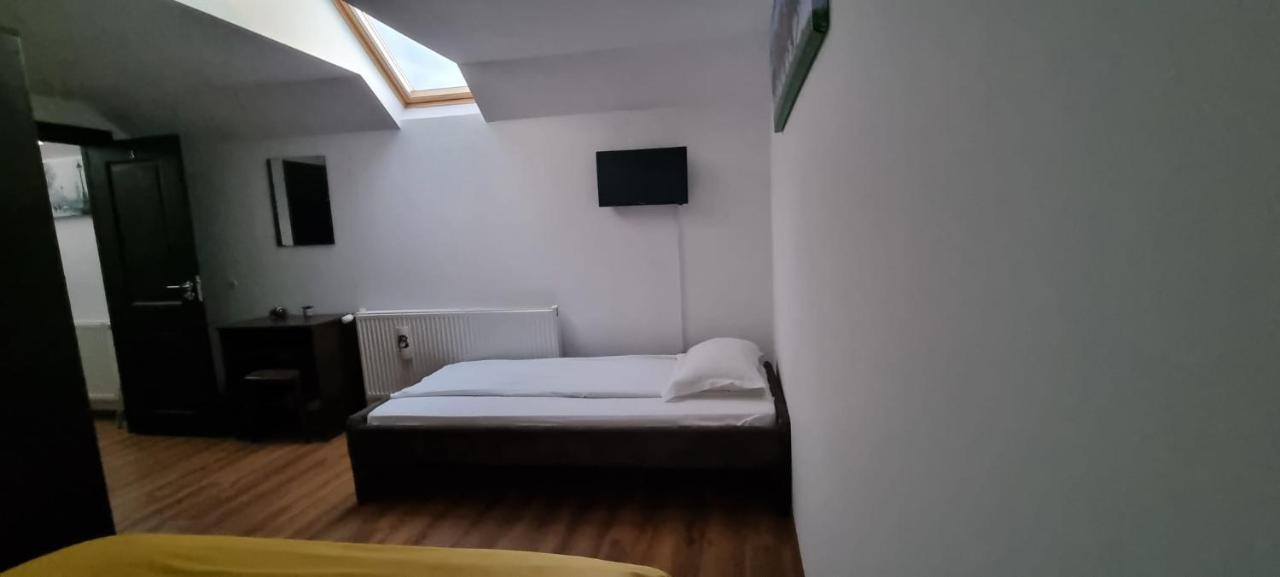 Casa de oaspeti Laura Rîşnov Esterno foto